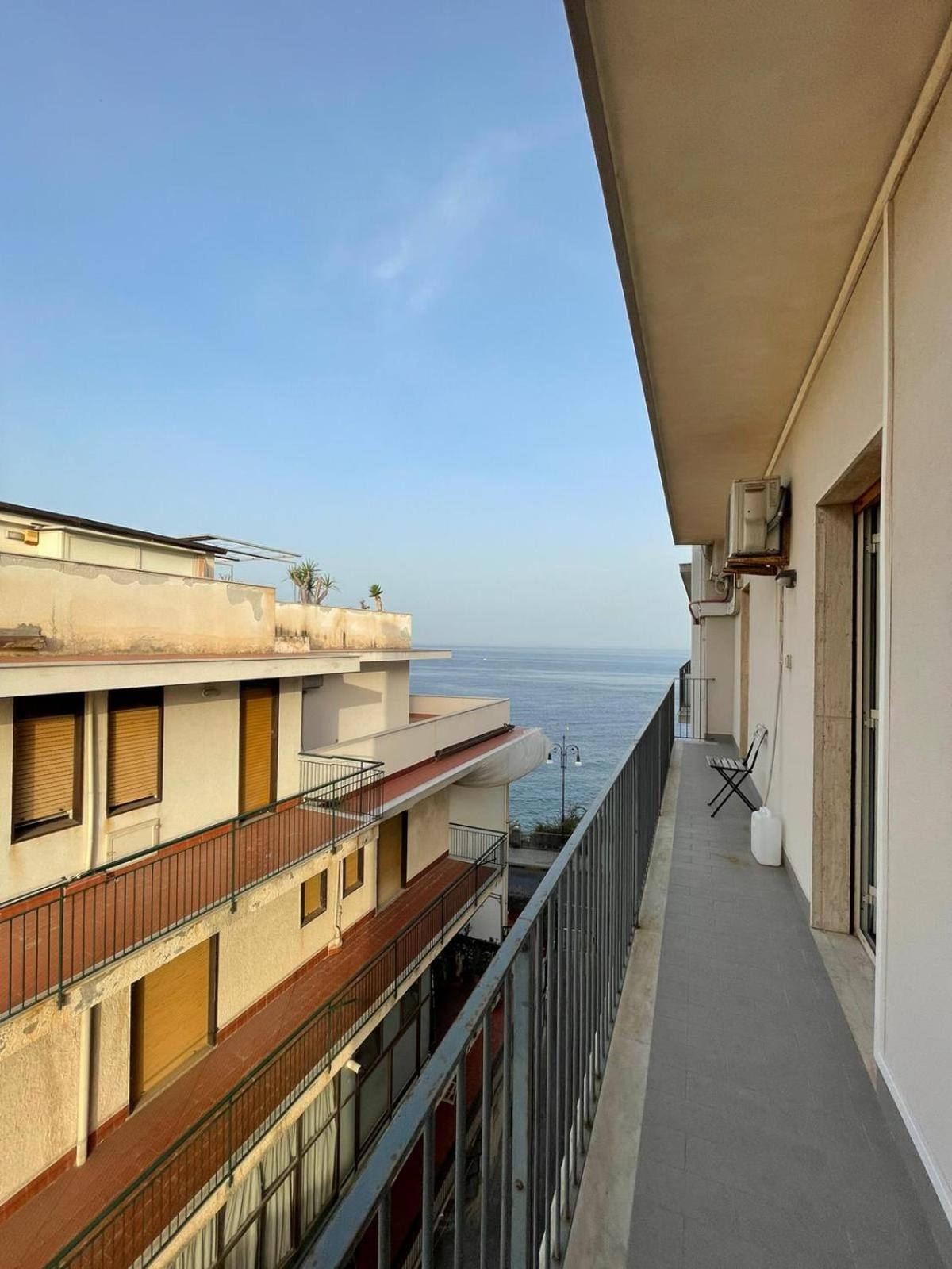 Casa Vitale Aci Castello Exterior photo